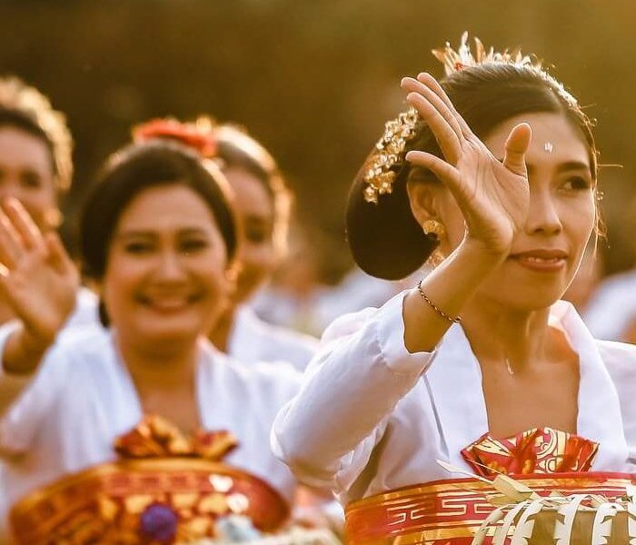 Voyage à Bali - danses balinaises - offrandes - voyage de groupe - spiritualité - CoVoyage Sacré - agence de voyages
